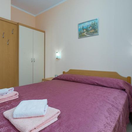 Apartments Maria Пореч Екстериор снимка