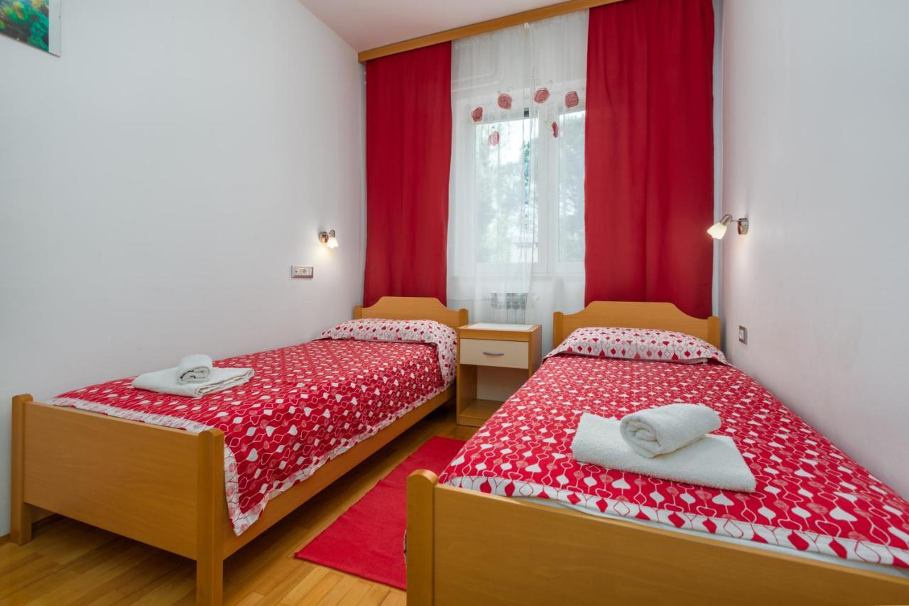 Apartments Maria Пореч Екстериор снимка