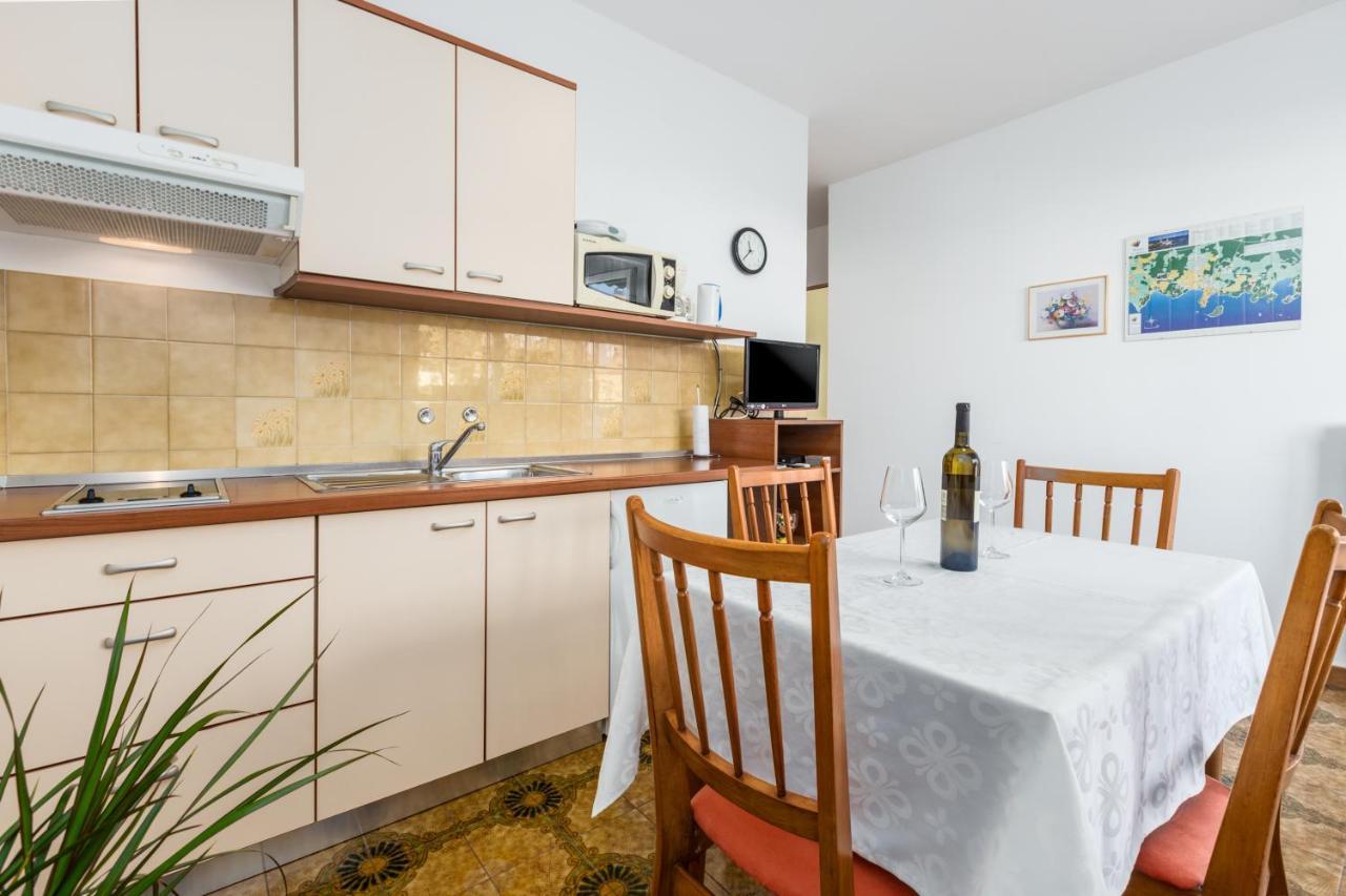 Apartments Maria Пореч Екстериор снимка