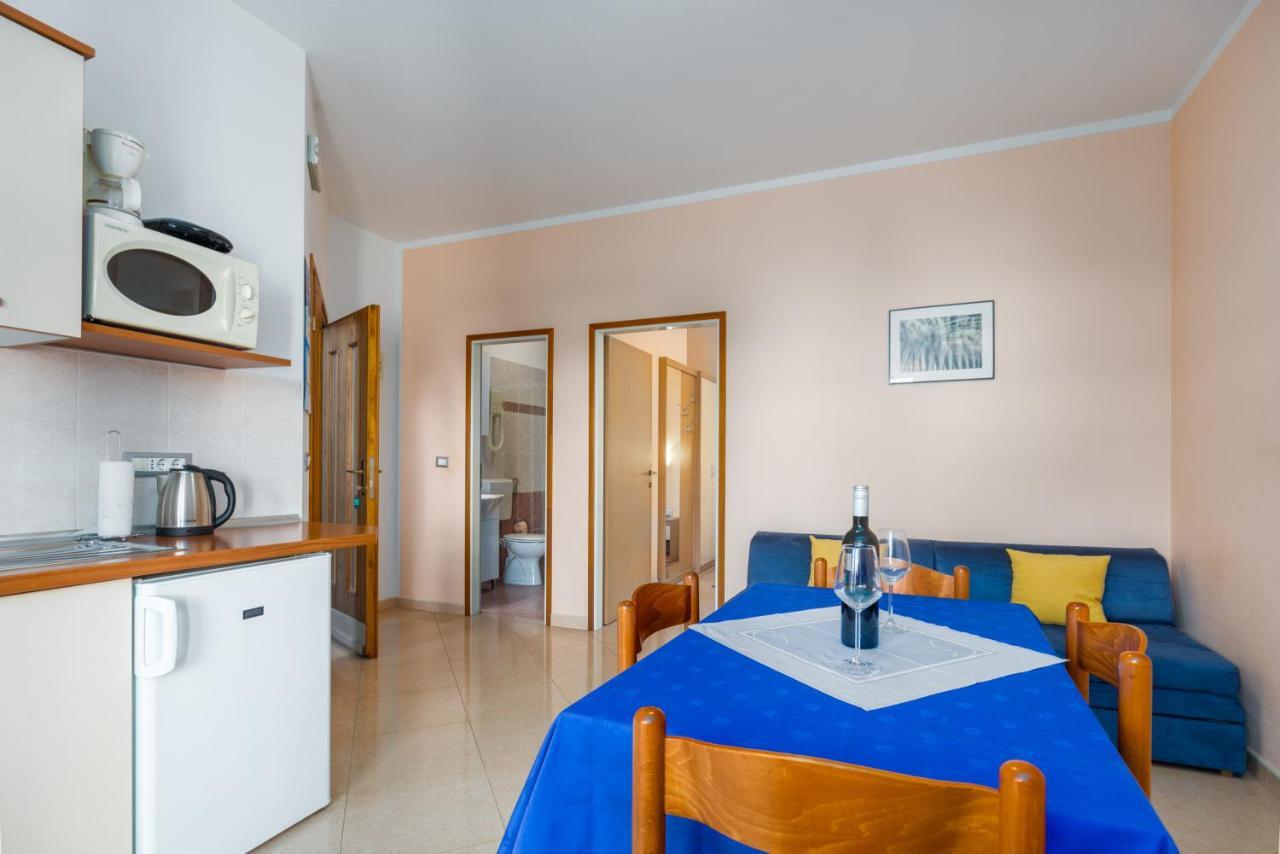 Apartments Maria Пореч Екстериор снимка
