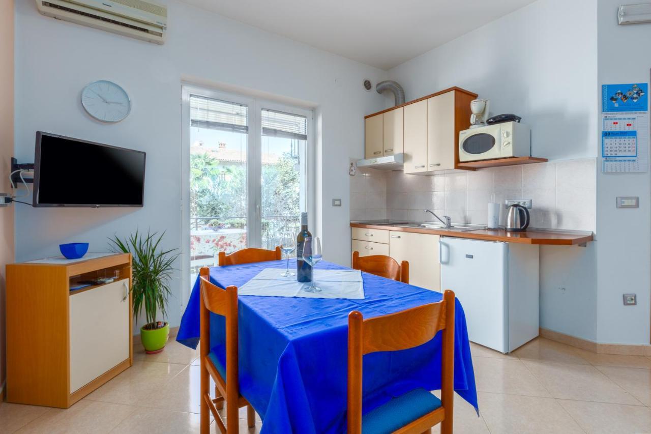 Apartments Maria Пореч Екстериор снимка