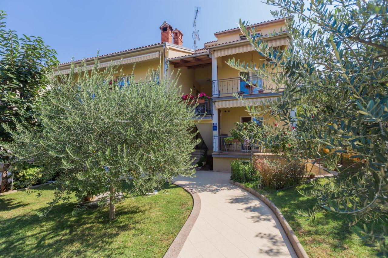 Apartments Maria Пореч Екстериор снимка