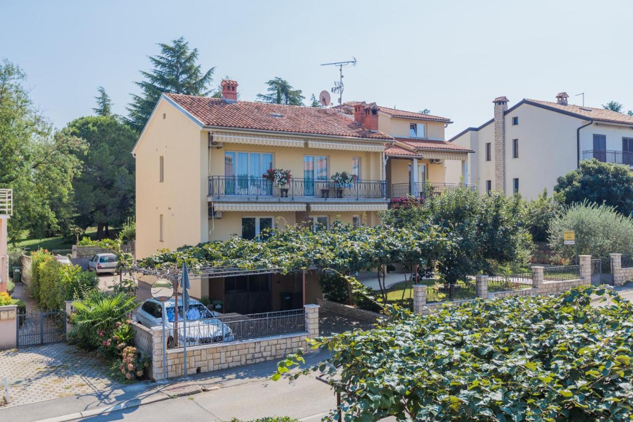 Apartments Maria Пореч Екстериор снимка