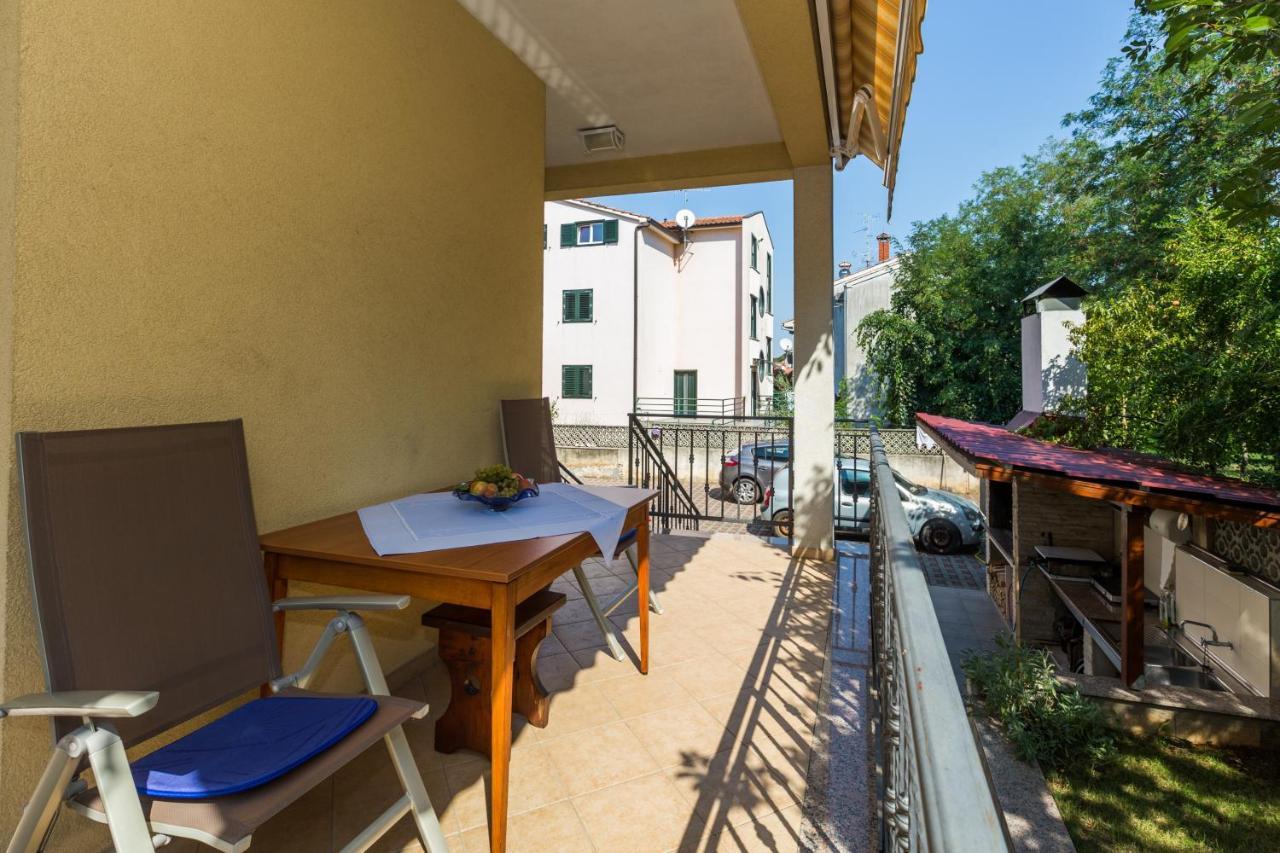 Apartments Maria Пореч Екстериор снимка