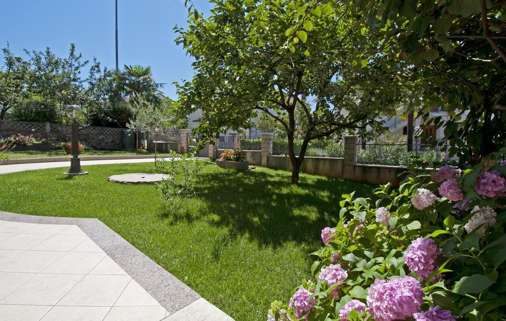 Apartments Maria Пореч Екстериор снимка