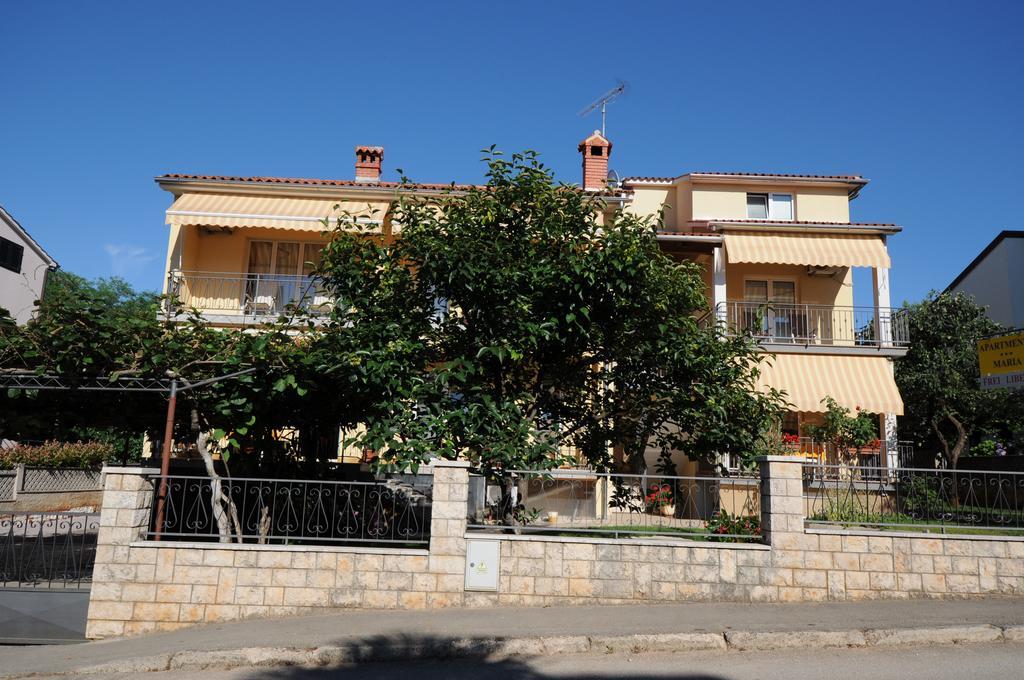 Apartments Maria Пореч Екстериор снимка